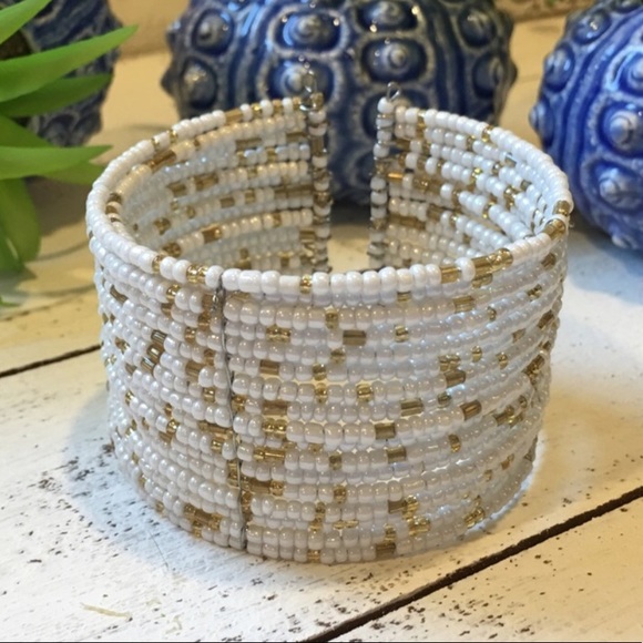 Beaded Bracelet - Picture 2 of 8